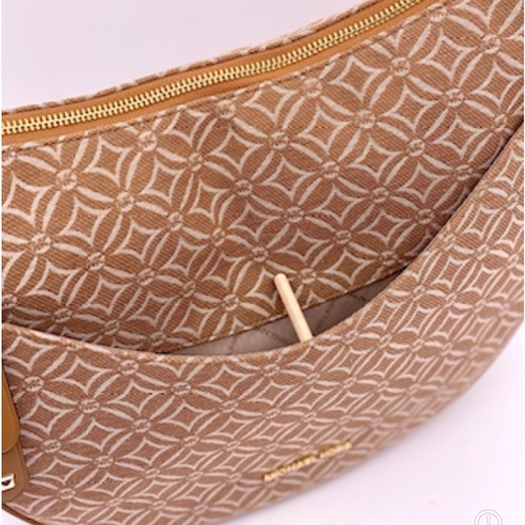 Michael Kors Dover Large Half Moon Shoulder Bag Handbag Deer MK - Picture 7 of 10